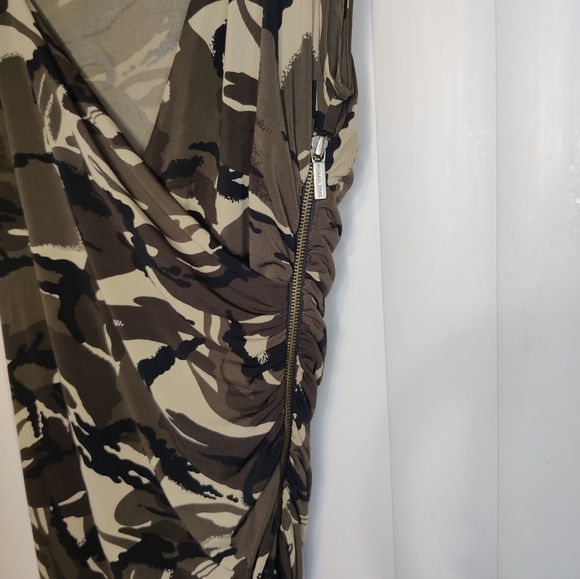 Michael Kors Camo Asymmetrical Dress Size 8 - Picture 3 of 4